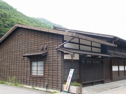 奈良井宿　切妻屋根